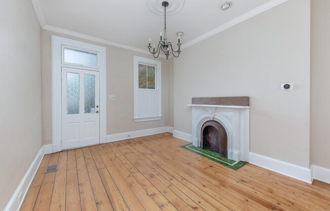 214 E 5 ST