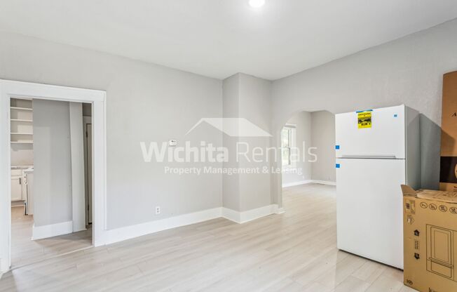 1038 S ELLIS