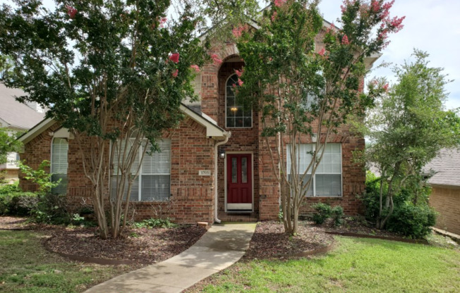 1705 CRESTHILL DR