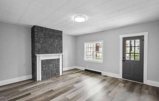 Gorgeous 3 bedroom home in Homestead available September 1st!