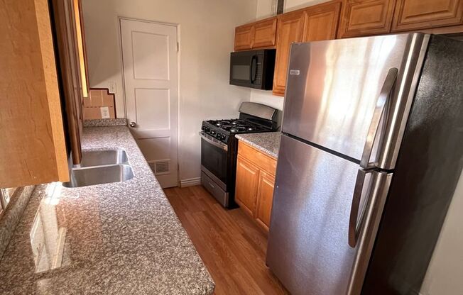 **4 WEEKS FREE!!** Please contact Anastasia Sisneros 480-261-9549 to schedule a tour!