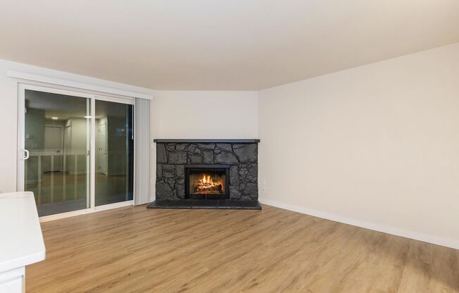 1 bed, 1 bath, 570 sqft, $2,145, Unit 40