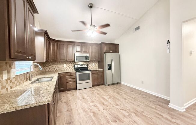 Awesome Recent Construction ! Cute 3/2/2 in Lake Jackson!