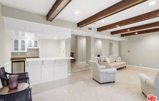 5 beds, 6 baths, 5,290 sqft, $12,000