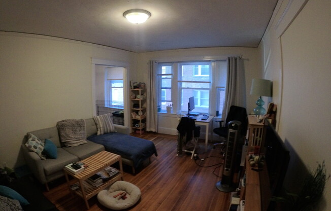 1 bed, 1 bath, $2,400, Unit 3