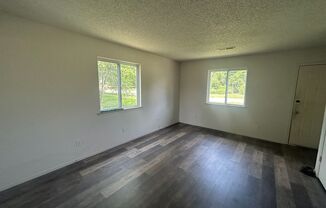 3 beds, 1 bath, $1,200