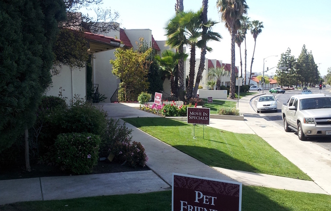 2 beds, 1.5 baths, 1,090 sqft, $1,650, Unit 61