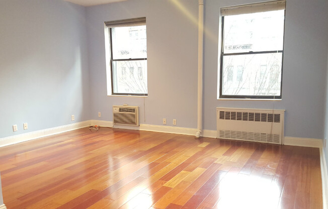 Studio, 1 bath, 400 sqft, $2,500, Unit 4A