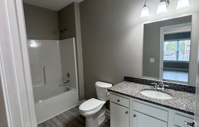 1 bed, 1 bath, 765 sqft, $895, Unit 226 1A