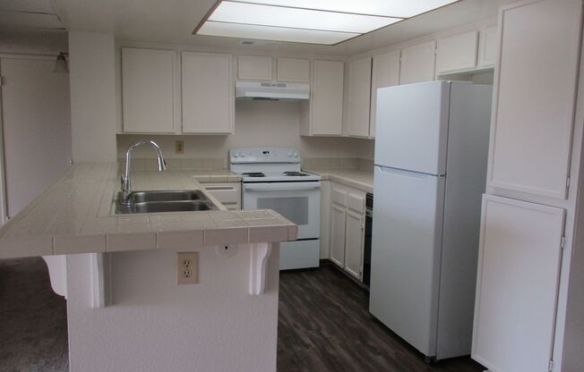 2 bedroom, 2 bath 3rd floor condo