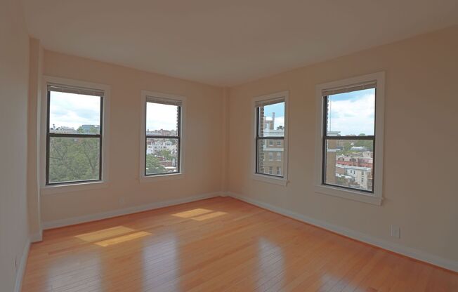 Studio, 1 bath, 460 sqft, $1,750, Unit H612