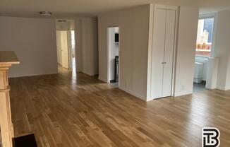 3 beds, 2.5 baths, $8,850, Unit 19