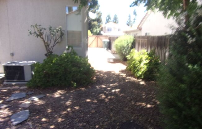 3 beds, 2 baths, $2,800, Unit Vacaville, CA 95688