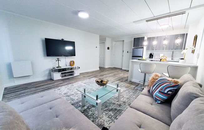 1 bed, 1 bath, 600 sqft, $999