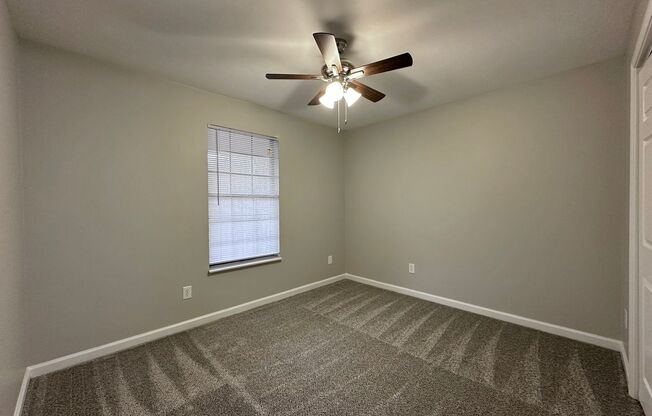 2 beds, 1 bath, 850 sqft, $1,295, Unit Sharp Lane-30