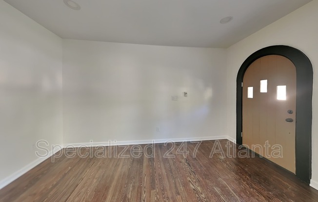 499 WOODLAWN AVE NW