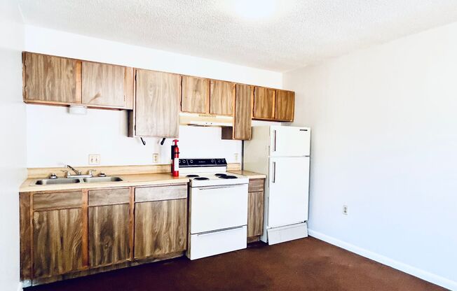 1 bed, 1 bath, 600 sqft, $650, Unit Unit 2