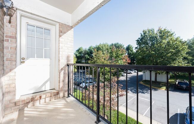 Gorgeous two bedroom apartment located in sought after Flower Hill Gaithersburg