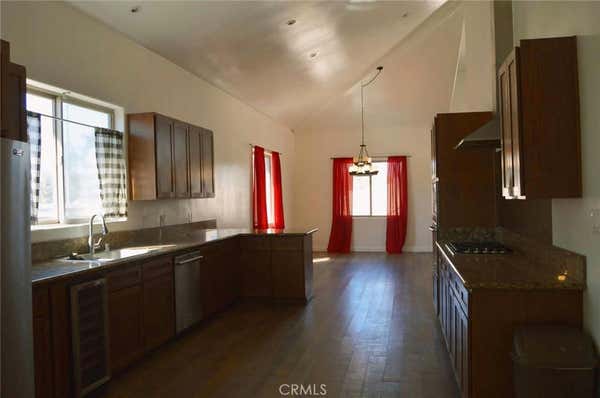 3 beds, 4 baths, 3,281 sqft, $6,000