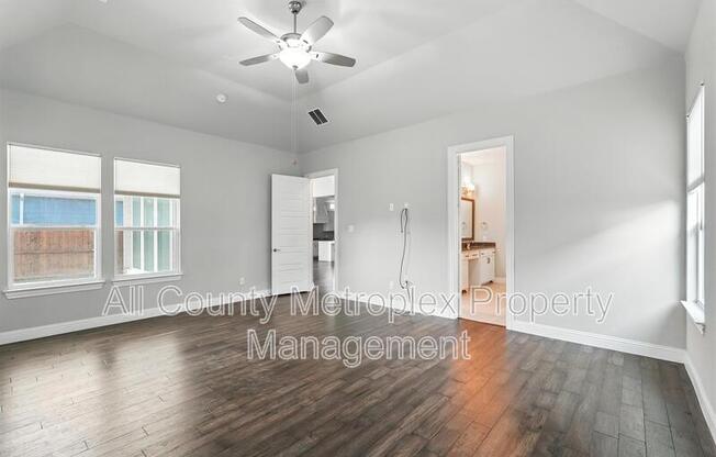 9002 HABERSHAM DR