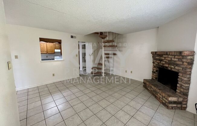 2 beds, 1.5 baths, 1,100 sqft, $975, Unit D