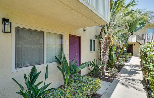 Cambridge Apartments | Suburban Comfort with City Connections!