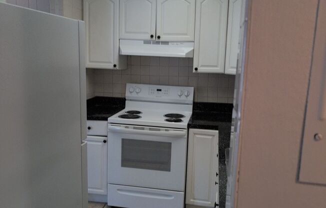 2 beds, 2 baths, 1,200 sqft, $1,350, Unit 26