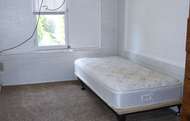 2 beds, 1 bath, , $2,000