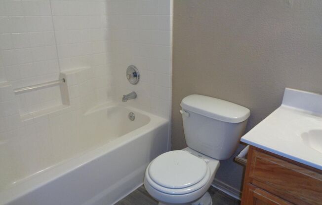 3 beds, 3 baths, $1,595