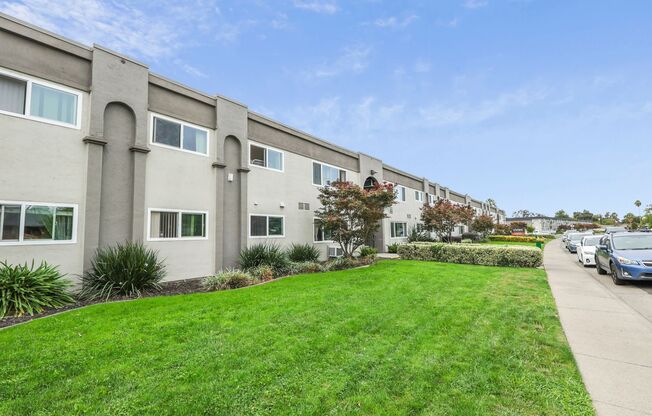 2 beds, 1 bath, 850 sqft, $1,650, Unit 9160-15