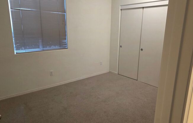 2 beds, 2 baths, $1,875, Unit Unit E25