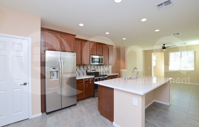 1723 E DOGWOOD LN