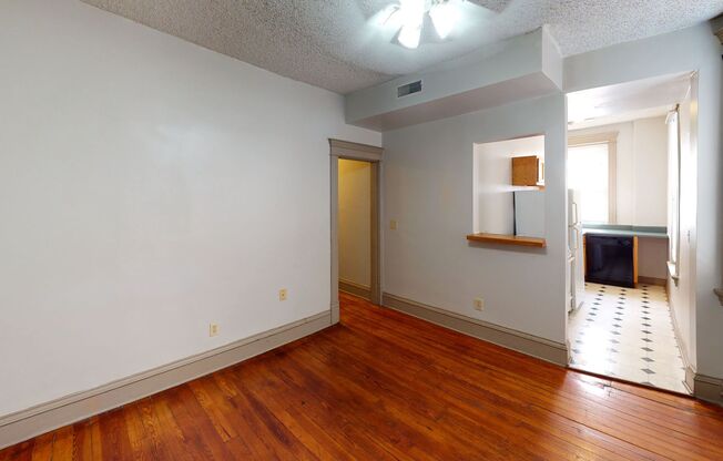 1 bed, 1 bath, $950, Unit 329 3