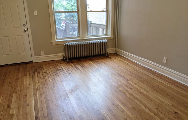739 - 741 N Ridgeway