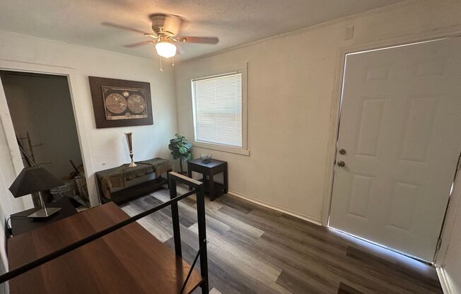 1 bed, 1 bath, 472 sqft, $600, Unit Rear