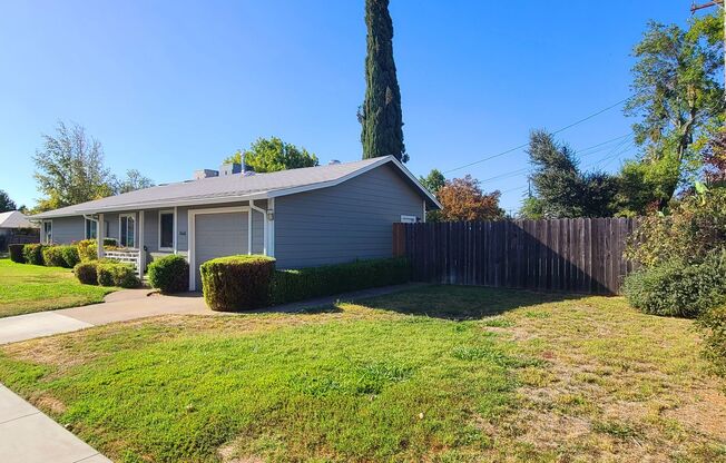 Beautifully Maintained Duplex w/ Huge Backyard