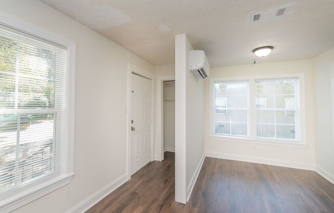 2 Bedroom Home! $500 Amazon gift card given at move in! SMART HOME UPGRADES!