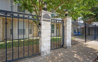 River Pointe Condominium, Near Downtown