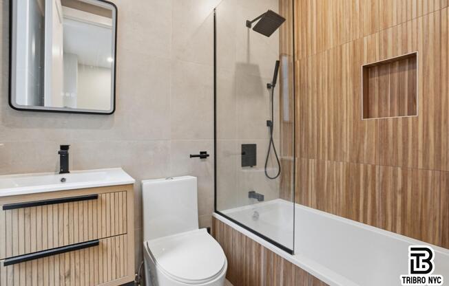 3 beds, 2.5 baths, $7,100, Unit 1M