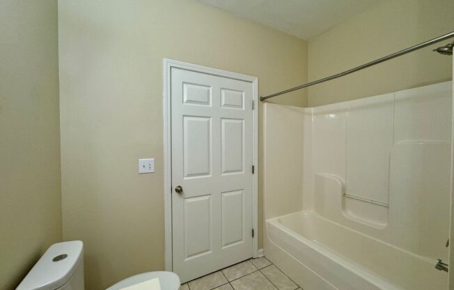 2 beds, 2 baths, $1,300