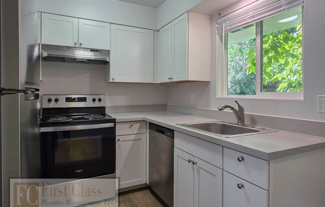 2 beds, 1 bath, 672 sqft, $1,395, Unit 28