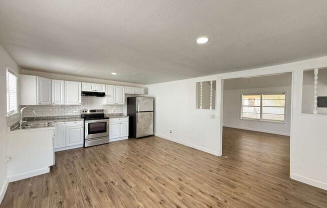 206 SOUTHLAWN