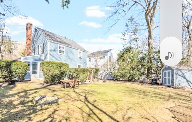25 MOODY ST