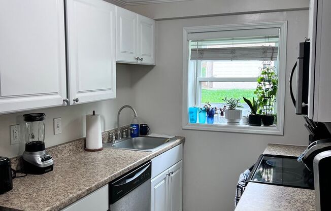 2816 Astoria