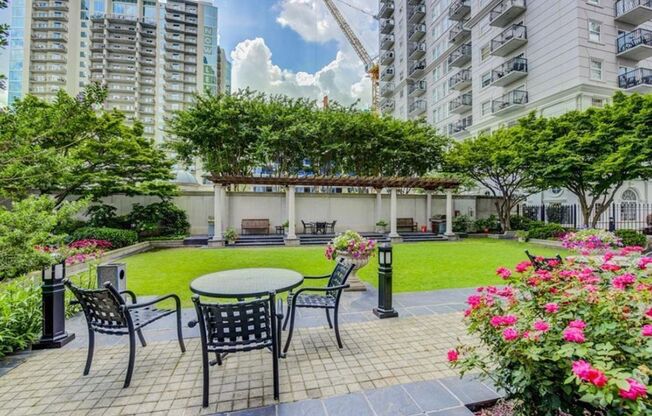 1 bed, 1 bath, $1,695, Unit 199 14th St NE Unit 201