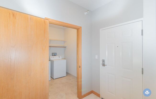 1 bed, 1 bath, 882 sqft, $1,210, Unit CT-6