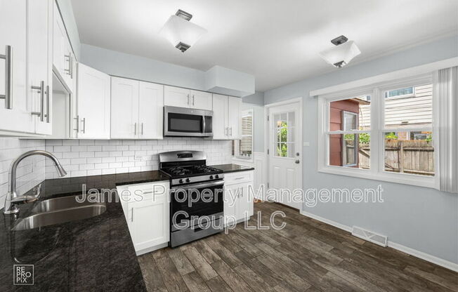 9063 N CLIFTON