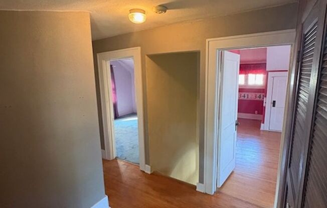 MOVE IN SPECIAL Single Family Home - 3 bedrooms / 2 bathrooms