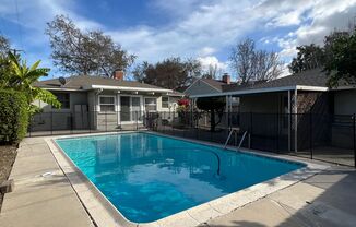 Lovely 3 Bed 2 Bath House with Pool in Santa Ana!