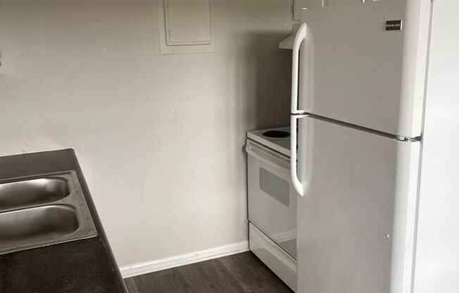 803-807-811 Utah Dr.